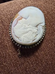 Vintage Shell Cameo Brooch Pendant
