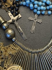 Vintage Wear Repair Repurpose Lot ~ 50+ Items ~ Necklace Pendant Brooch Ring Pin
