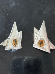 VINTAGE LES BERNARD STERLING SILVER & AMBER STONE GEOMETRIC PIERCED EARRINGS