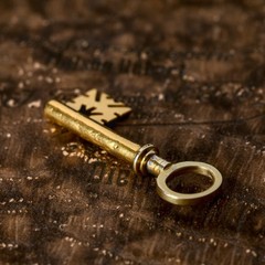 SUPERB CHUNKY ANTIQUE VICTORIAN ENGLISH 15K GOLD KEY TO MY HEART PENDANT c1860