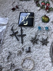 1 Pound + TEAL & SILVERTONED Jewelry Vtg Modern Lot Craft Junk Wearable Resell