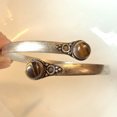 Ethnic Tiger’s Eye Gemstone Silver Tone Adjustable Cuff Bracelet / Arm Band 9.5”
