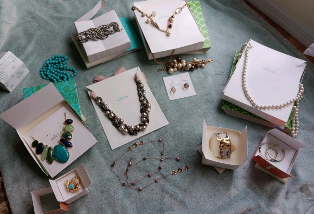 Stella & Dot Lot Of 12 Necklace Earrings Bracelet
