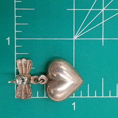 VTG Unsigned Heart Bow Earrings 1in Sterling Silver 5g Dangle Romantic Estate