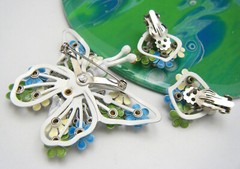 Vintage 1960s Enamel Rhinestone Butterfly Brooch Earrings Set Layered Flowers