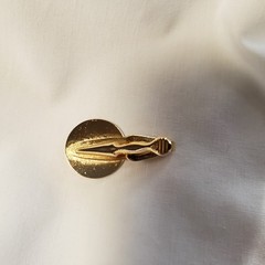 UN Blue &White Enamel Medallion Vtg Commemorative Cufflinks & Tie Bar Gold Tone