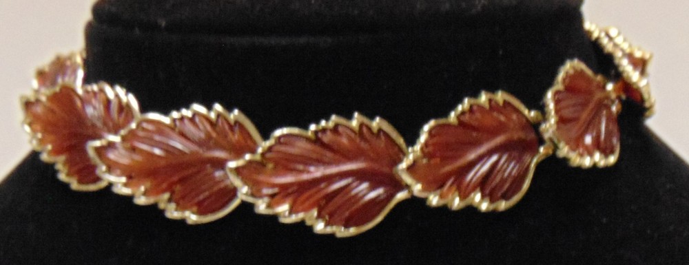 Brown Leaves Collar Necklace