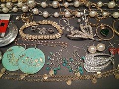 Vintage Jewelry Lot Earring Necklace Bracelet Over 6lbs + Estate Mix PLS READ