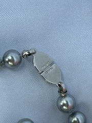 VINTAGE MONET 24″ GRAY FAUX PEARL HAND-KNOTTED MATINEE NECKLACE