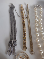 26 Pcs Costume Jewelry Lot Many Signed *Monet *Celebrity *Florenza *Eisenberg ++