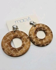 Wood Clip on Earrings Dangle Silver tone Boho 80’s style Vintage Macy’s 2.5 in