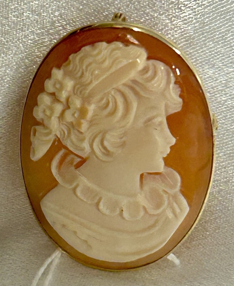 Vintage Hand Carved Shell Cameo Brooch Pendant 14K Gold Estate Italian