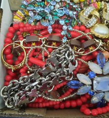 Vintage Junk Jewelry Lot Craft Harvest Repair Rhinestones And Wearable D1