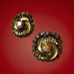 Signed Edlee Beautiful Vintage Clip-on Rhinestone Earrings