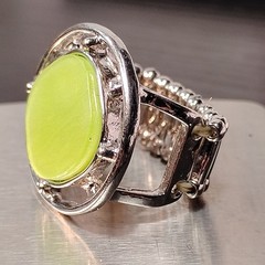 RING Adjustable Size 8 Lime Green Silver Tone Metal Funky Fun Fashion Jewelry