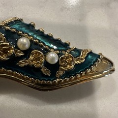 Signed JJI Shoe Pin Gold Tone Green Faux Pearls