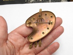 VTG Large ARTIST Palette Brushes BROOCH 1940s Brass RHINESTONE Paint Colors