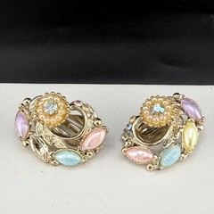 Vintage Clip On Earrings Gold Tone Pastel READ