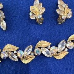 Weiss Signed Gold Tone Clear & AB Rhinestone Leaf Bracelet Earrings Brooch Set