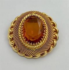Vintage 1980’s Large Citrine Glass Stone Gold Tone Layered Mesh Metal Brooch Pin