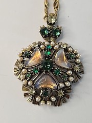VTG Florenza Jeweled Gold Necklace Green Rhinestone Pearl Beauty Signed Italian