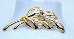 elegant Vintage style Gold Tone fake pearl & crystal fashion jewelry Brooch/pin