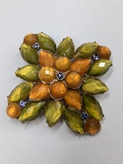 Vintage NWOT Olive Green Amber Rhinestone Cluster Flower Brooch 2.25in
