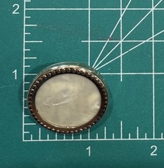 Mother of Pearl Round Gold Tone BROOCH Pin MOP Center General Mfg USA 1.2″