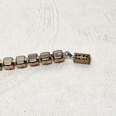 BRACELET pastel blue pink glass faux gem silvertone metal box clasp vintage 7″ c