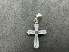 0.99g Vintage Sterling Silver 925 Cross Pendant Tapered Baguette Clear Design M