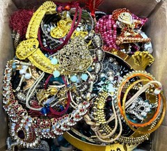 20 BIG POUNDS LBS Jewelry Lot Vintage Mod Junk Craft & Good Resell Tangled In