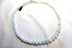 VINTAGE WHITE OPALESCENT GLASS PEARL NECKLACE