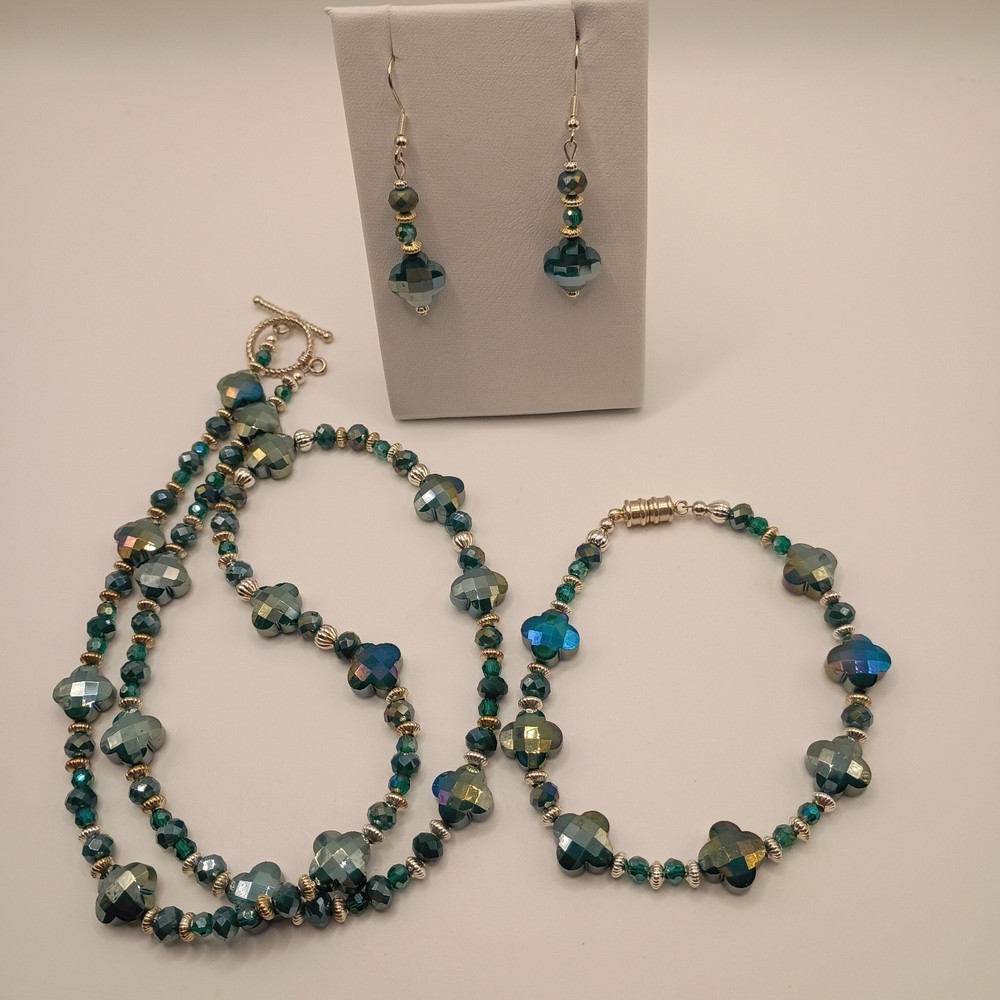Vintage Style Teal Peacock Iridescent Faceted Crystal Clover Jewelry Set