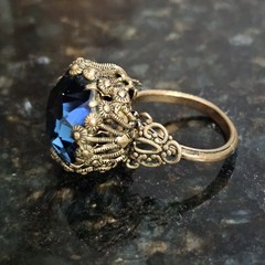 VTG RING Gold Wash Blue Glass Sapphire Cocktail Dome Sz 8.5