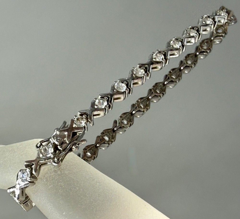ESTATE STERLING SILVER 925 XOXO CZ PRONG SET STONES TENNIS BRACELET
