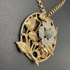 Vintage Book Chain Pendant Rhinestone Flower Necklace 17” C41