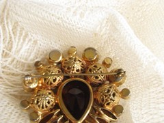 Vintage JULIANA D&E TOPAZ Root Beer BROOCH Rhinestone & Filigree Ball BOOK PIECE