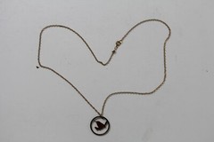 VINTAGE GOLD FILLED CHAIN LINK NECKLACE 17.75″ KIWI CUT OUT COIN PENDANT LAYER