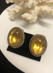 Vintage WHITING & DAVIS “FACETED CITRINE GLASS” GOLD TONE CLIP EARRINGS-Filigree