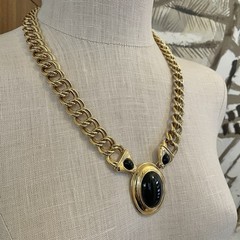 Vintage Napier Heavy Gold Tone Chain Black Oval Pendant Statement Necklace