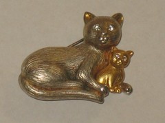 Lovely Vintage VERO Mother And Baby Cats With Rhinestone Eyes