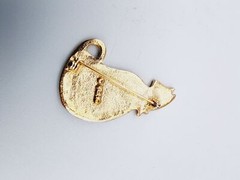 Enamel Vero White cat gold tone brooch pin 2 “