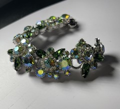Vintage Juliana deep Green borialis Rhinestone Floral Silvertone Bracelet