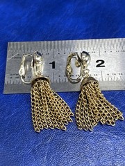 Vtg Unbranded Costume Jewelry Chain Tassel Dangle Drop Clip On Estate Earrings