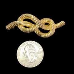 Vintage Brooch GoldTone Rope Twisted Knot Knotted 2.25″ Long
