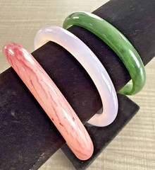 (Lot o f 3) VINTAGE PEKING GLASS Bangle Bracelets FAUX Various COLORS 2 1/2”