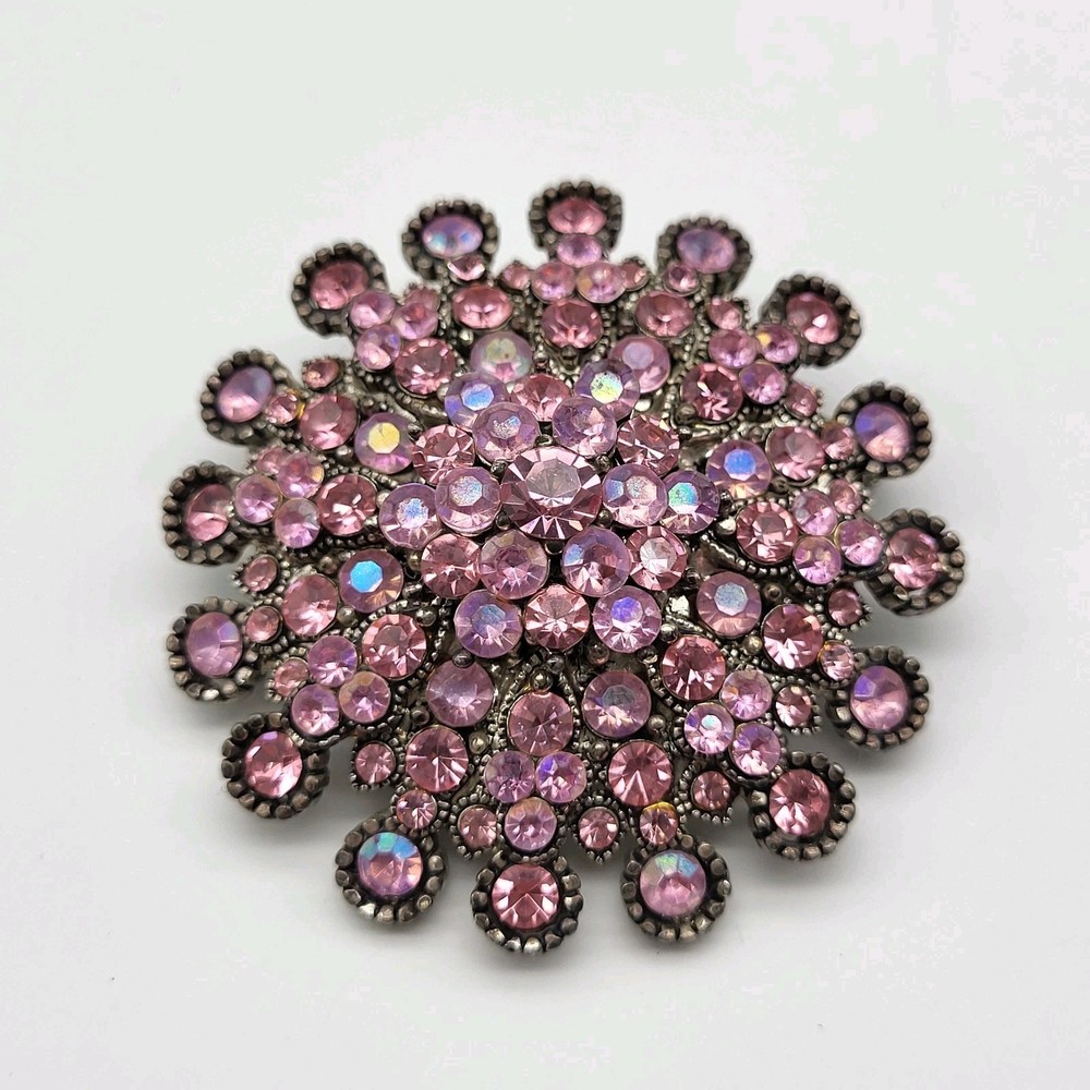 Lovely pink rhinestone brooch pin or pendant fun flirty resort sunburst