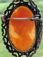 800 Silver Shell Cameo Pendant Brooch set in intricate silver design