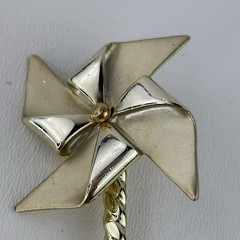 AJC Gold Tone Spinning Garden Pinwheel Brooch Pin Large 3″ Vintage