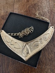 VTG Avon Egyptian Necklace Trifari Earrings Seahorse Brooch Chicos Cat Brooch ￼